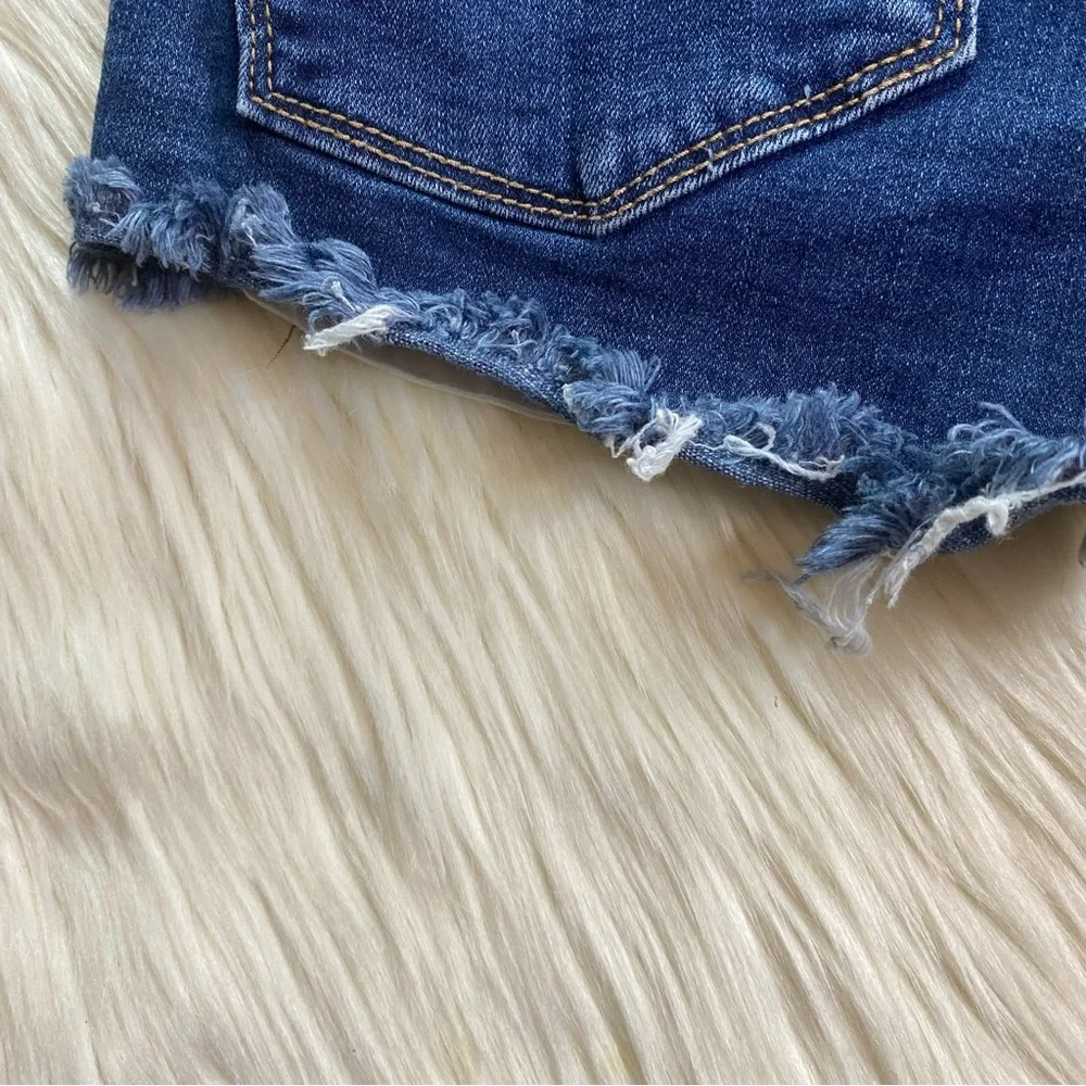 American Eagle Outfitters across rise always